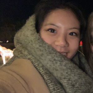 Meet your Posher, Denise